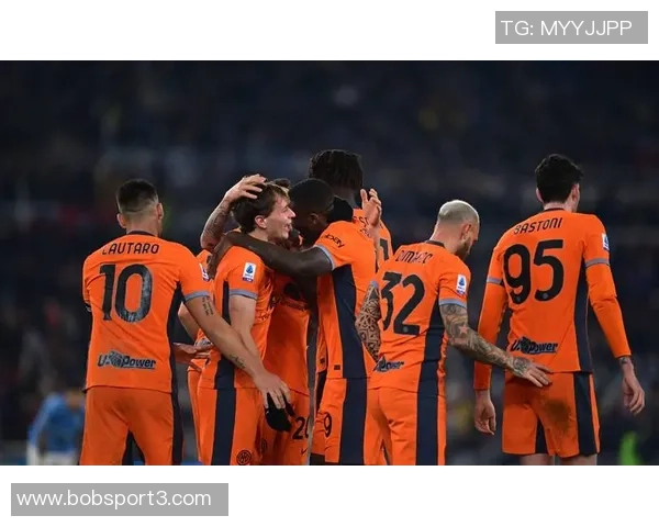 图拉姆因大腿伤缺席一个月后周四重返训练场状态回暖 图拉姆因大腿伤缺席一个月后周四重返训练场状态回暖